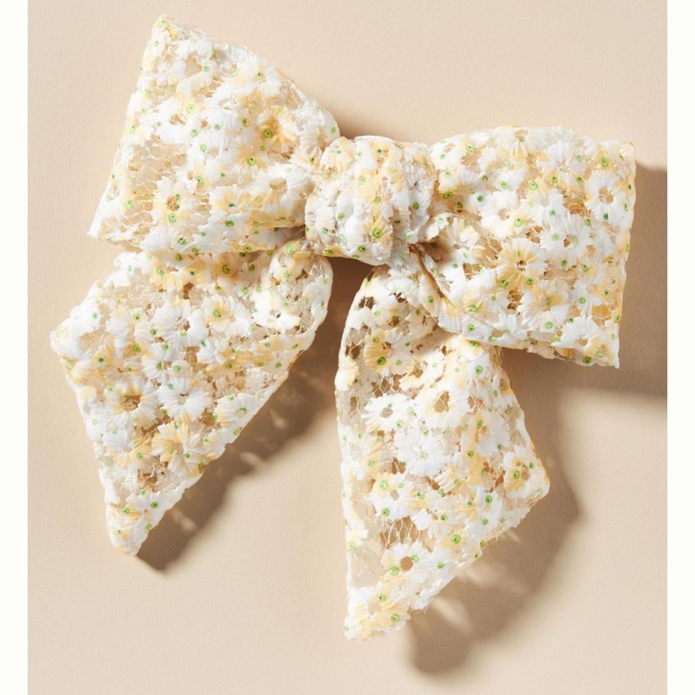 New🌟Anthropologie-Precious Floral Hair Bow
